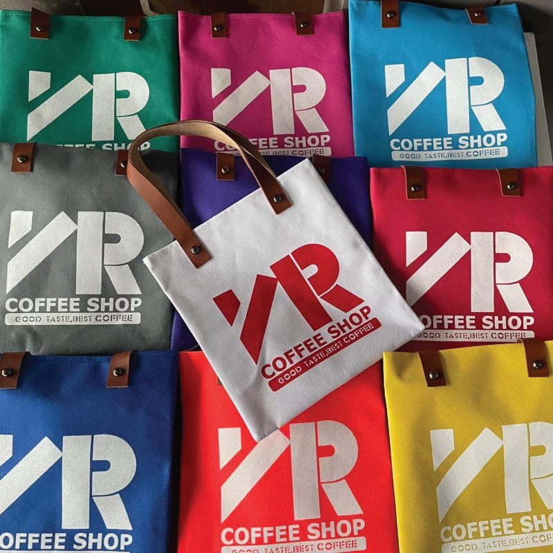 ทำไม Dee-Unique ถึงเป็นตัวเลือก  “ร้านทํากระเป๋าผ้า ใกล้ฉัน” ที่ใช่สำหรับแบรนด์ของคุณ